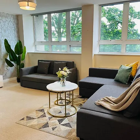 Modern Comfort Flat Town Centre Up To 8 People Stevenage Exterior photo