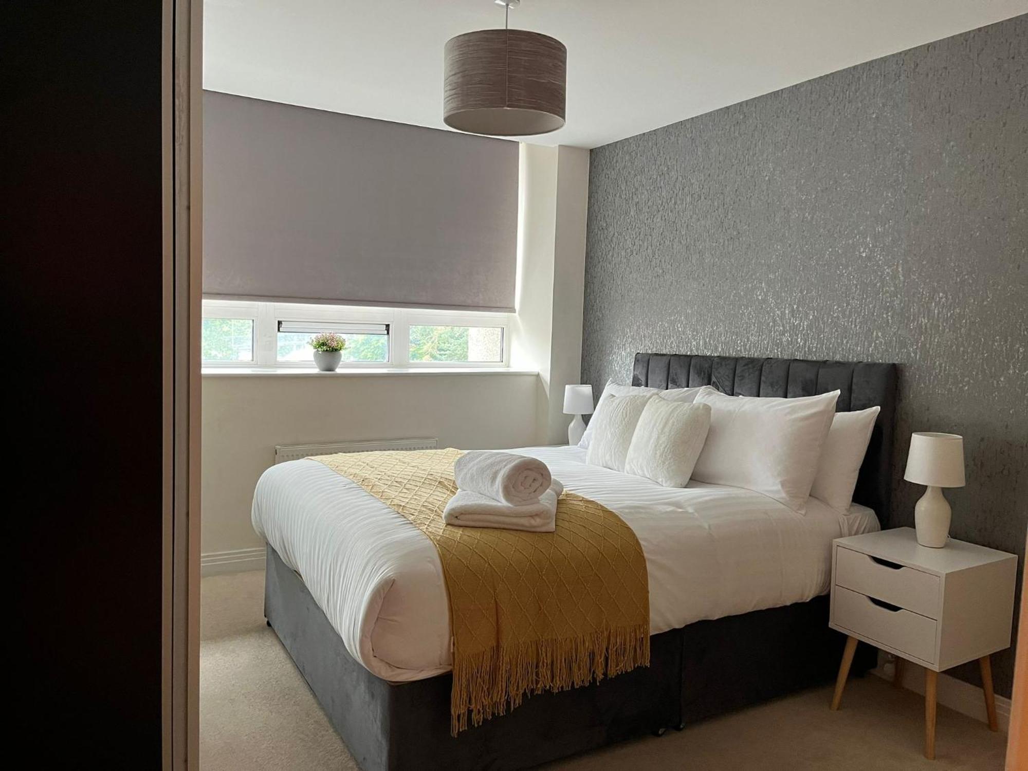 Modern Comfort Flat Town Centre Up To 8 People *