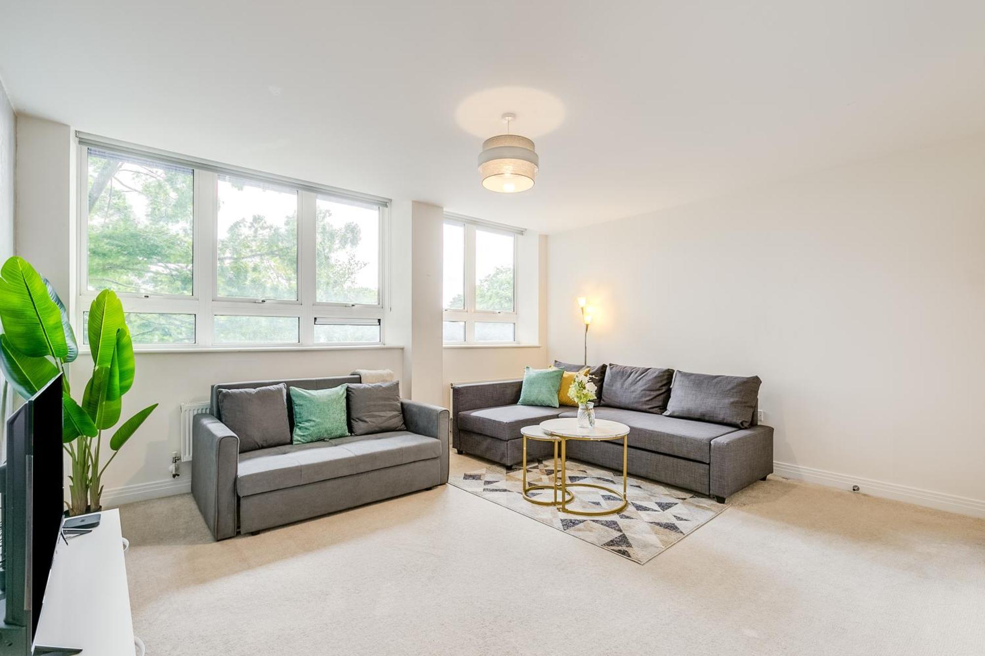 Modern Comfort Flat Town Centre Up To 8 People Stevenage
