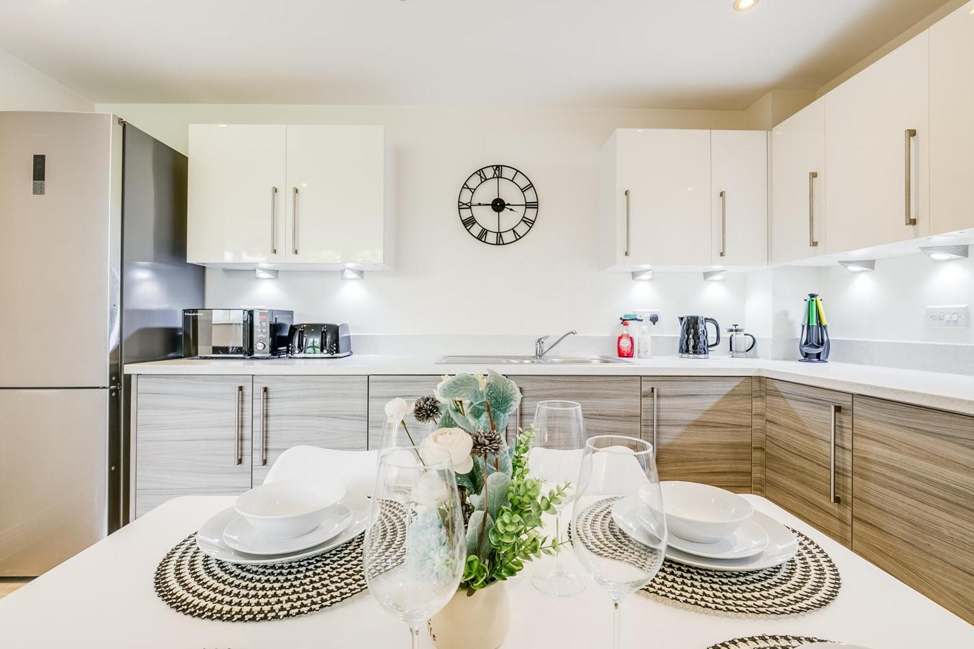 Modern Comfort Flat Town Centre Up To 8 People