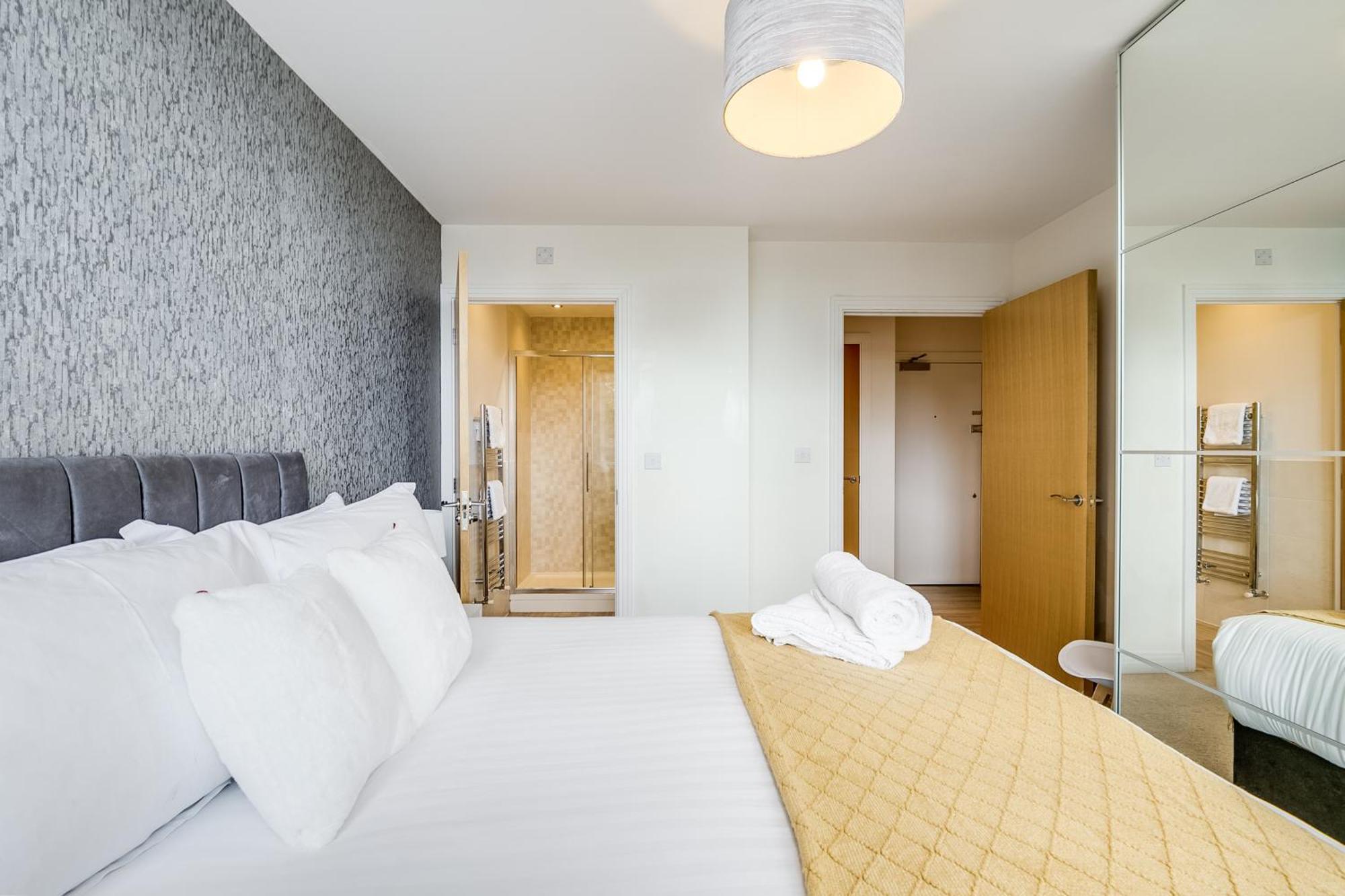 Modern Comfort Flat Town Centre Up To 8 People * Stevenage